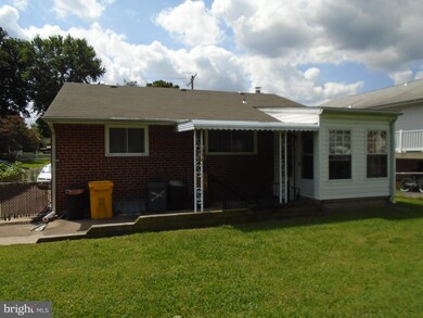 8439 Bay Dr, Pasadena, MD 21122 - photo 2