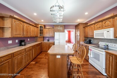 10810 Bardstown Woods Blvd-3