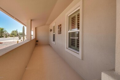 Covered front entrance-004