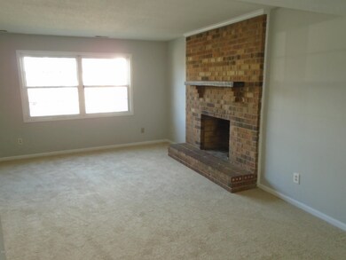 322 Myrtlewood Cir, Jacksonville, NC 28546 - photo 6