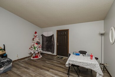 1302 E Selma St, Wichita, KS 67216 - photo 4