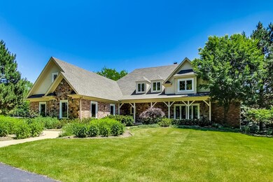 110 Deepwood Rd, Barrington, IL 60010 - photo 2