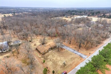 9 Donna Ln, Shawnee, OK 74801 - photo 4