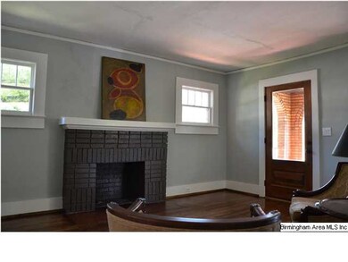 Such an open yet cozy living space with so much na