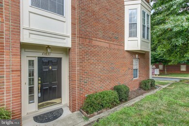 47831 Scotsborough Square, Sterling, VA 20165 - photo 4