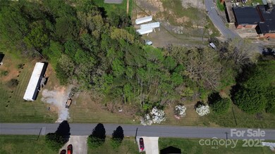 12 Hoyle St unit 12, Marion, NC 28752 - photo 4