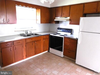 501 E Highland Ave unit 2, Wilmington, DE 19804 - photo 3