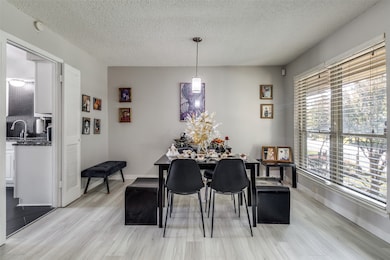 10650 Steppington Dr unit 206, Dallas, TX 75230 - photo 5