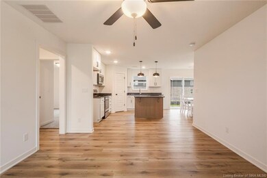 851 Wolf Run Park Blvd, Jeffersonville, IN 47130 - photo 3