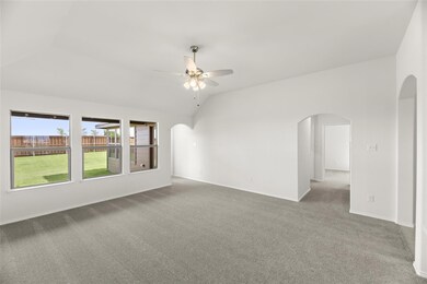 802 Misty Ln, Cleburne, TX 76033 - photo 4