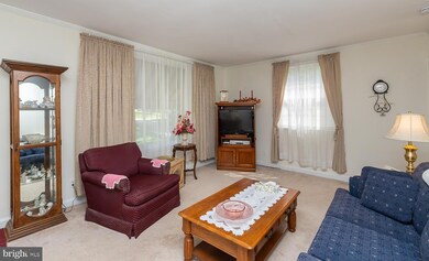 5234 Arrowhead Ln, Drexel Hill, PA 19026 - photo 5