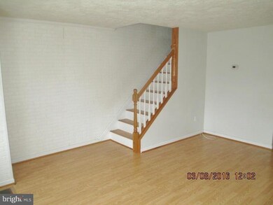 4412 Scotia Rd, Halethorpe, MD 21227 - photo 4