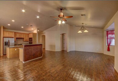Vaulted ceilings!