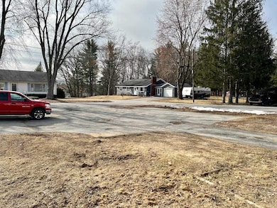 567 Daniel Webster Hwy, MerriMacK, NH 03054 - photo 3