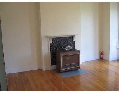 36 Beacon St unit 2, Somerville, MA 02143 - photo 4