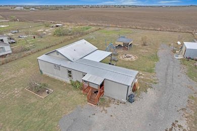 106 Cloudberry Ln, Elgin, TX 78621 - photo 2