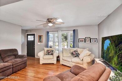 03-Living Room
