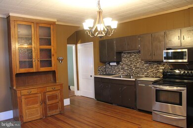 647 Arlington St, Tamaqua, PA 18252 - photo 4