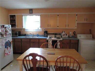 Large Eat In Kitchen