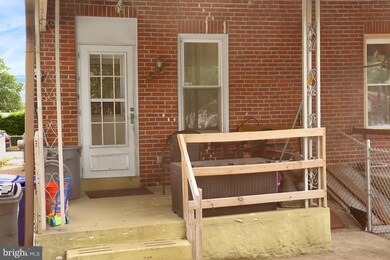 2301 Hoffer Ave, Reading, PA 19605 - photo 4