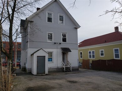 9 Thackeray St, Providence, RI 02907 - photo 4