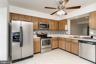 11724 Lone Tree Ct, Columbia, MD 21044 - photo 6