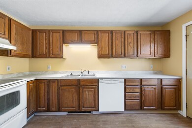 82 Cascade Rd unit 3, Old Orchard Beach, ME 04064 - photo 5