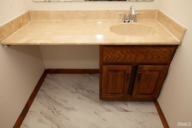 203 Olde Newburgh Dr, Newburgh, IN 47630 - photo 5