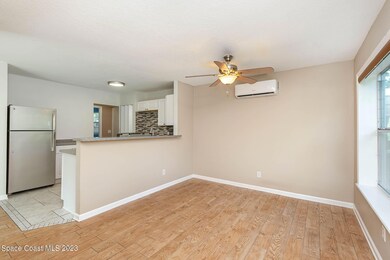 827 Kanawha Living Room