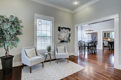 1040 Dunbar St, Houston, TX 77009 - photo 6