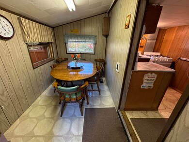 359 Case Ln, Readsboro, VT 05350 - photo 7