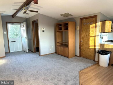 31 E Logan Ave, Glenolden, PA 19036 - photo 2