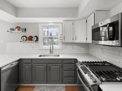 186 Olde Orchard Ln, Shelburne, VT 05482 - photo 5