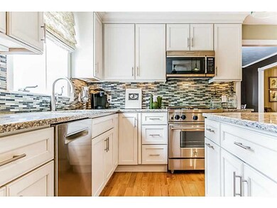 9 Douglas Dr, Cumberland, RI 02864 - photo 5