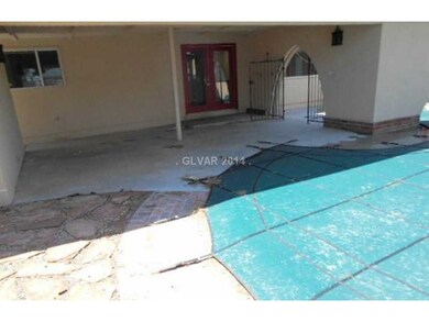 Swimming Pool/Hot Tub/Sauna.