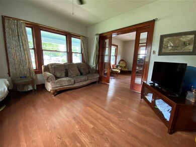 1119 4th St, Clay Center, KS 67432 - photo 3