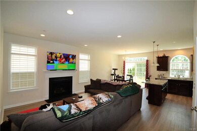 2127 Huntington Ln, Easton, PA 18040 - photo 5