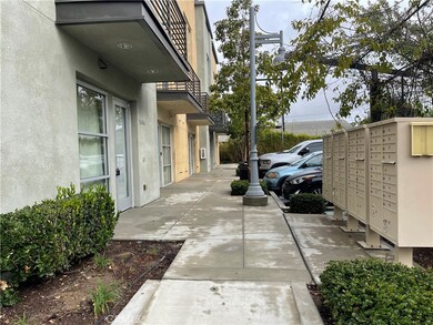 1504 W Artesia Square unit A, Gardena, CA 90248 - photo 3
