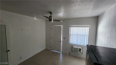 1401 E Carson Ave unit 3, Las Vegas, NV 89101 - photo 3