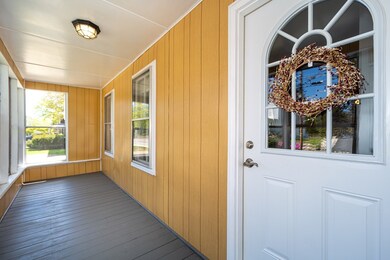 82 Douglas St, Uxbridge, MA 01569 - photo 3