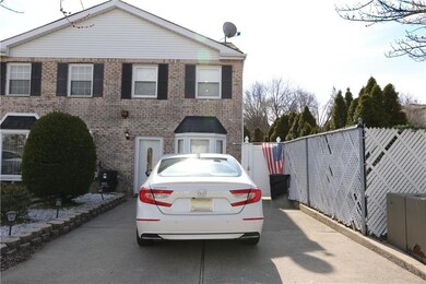 150 Corona Ave, Staten Island, NY 10306 - photo 4