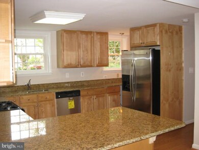 8501 Cyrus Place, Alexandria, VA 22308 - photo 7