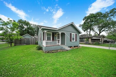 7820 Melrose St, Houston, TX 77022 - photo 2