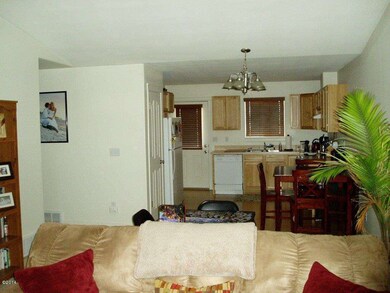 Dining & Kitchen