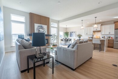 121 Goldcrest Ct, Waterloo, IA 50701 - photo 2