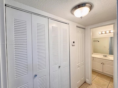 5201 Geneva Way unit 307, Doral, FL 33166 - photo 7