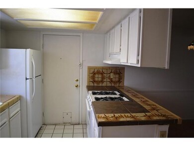 10624 Springwood Dr unit A, El Paso, TX 79935 - photo 7
