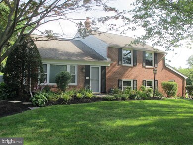 233 Canterbury Dr, Wallingford, PA 19086 - photo 2