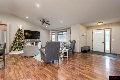 839 839 Fieldcrest Dr, Mankato, MN 56001 - photo 4