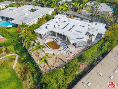 1855 Loma Vista Dr, Beverly Hills, CA 90210 - photo 7